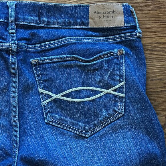 Abercrombie & Fitch Perfect Stretch, Low Rise Distressed Cropped Jeans Size 28 - Picture 8 of 12